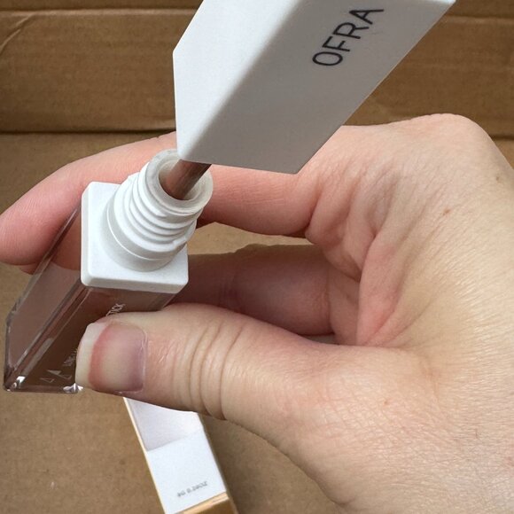 OFRA LONG LASTING LIQUID LIPSTICK in VERONA - Picture 13 of 16